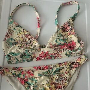 Billabong floral swimsuit